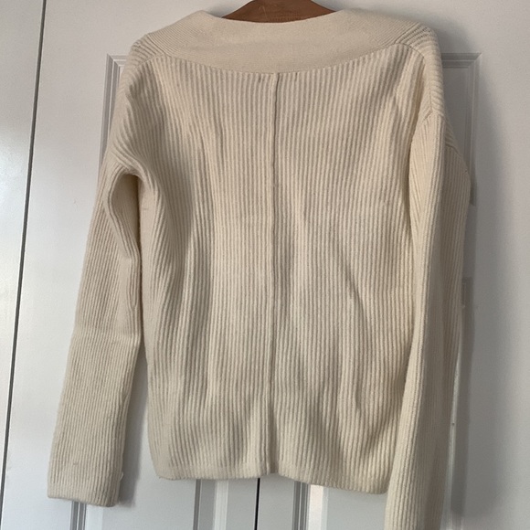 Banana Republic Italian Wool Cashmere blend Sweater - Picture 7 of 8